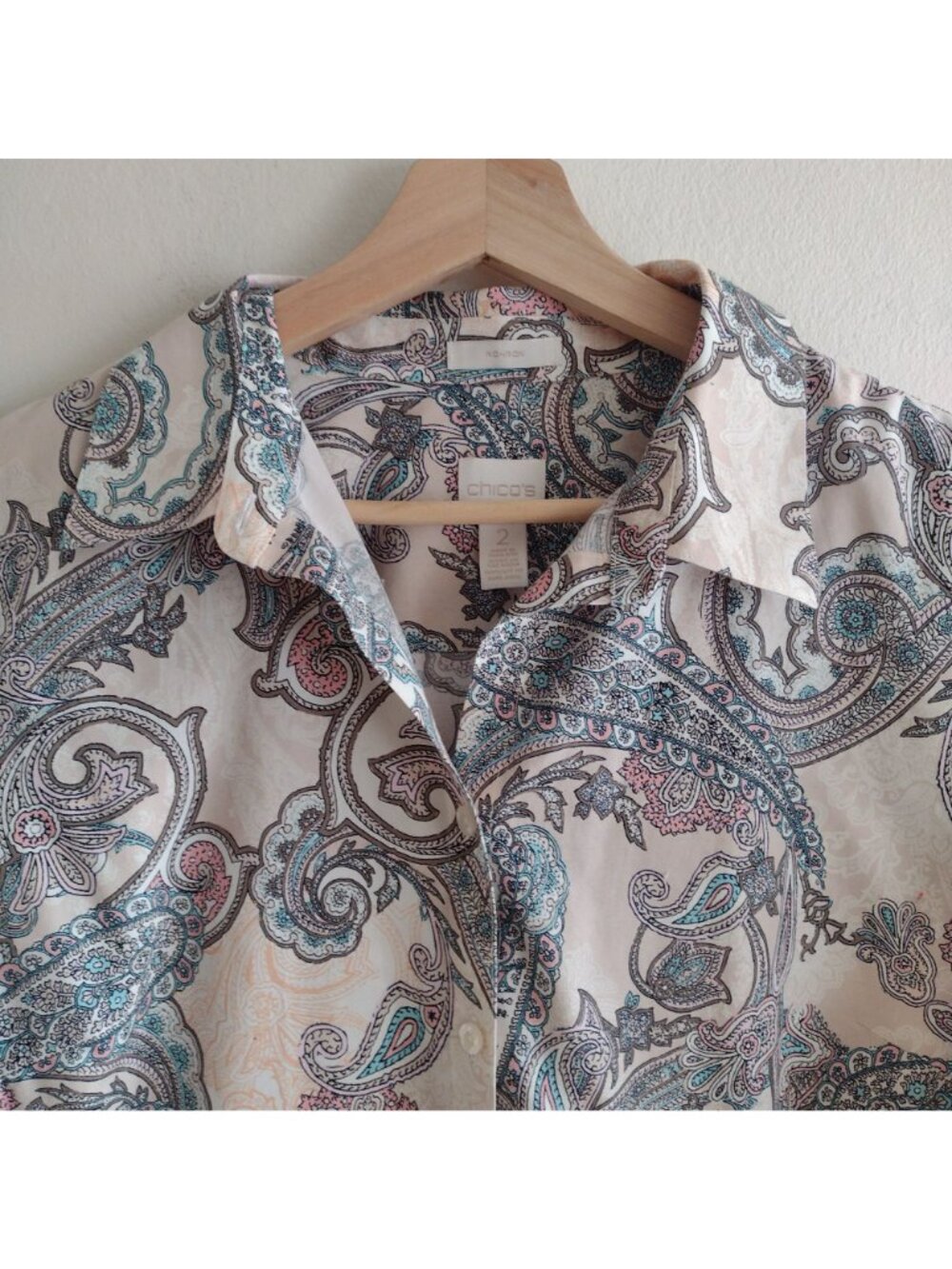 Chicos Pink Paisley Shirt L No Iron Button Front Tunic Length Cotton Top Sz 2 - Picture 3 of 10